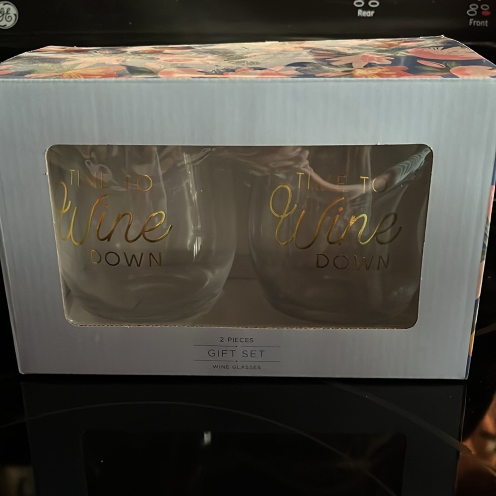 Set of 2 Wine Glasses - Picture 4 of 4